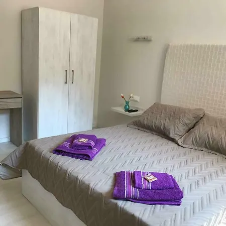 Fotini's * Eleúsza